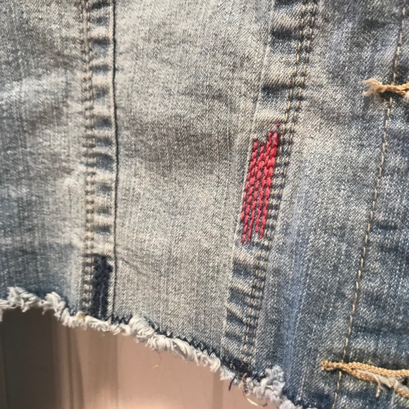 Foxy Jeans Cropped Distressed Denim Jean Jacket - Picture 9 of 10